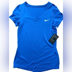 Nike Dri-Fit Women’s V-Neck Athletic Fit Blue Workout T-Shirt Size Medium NWTS